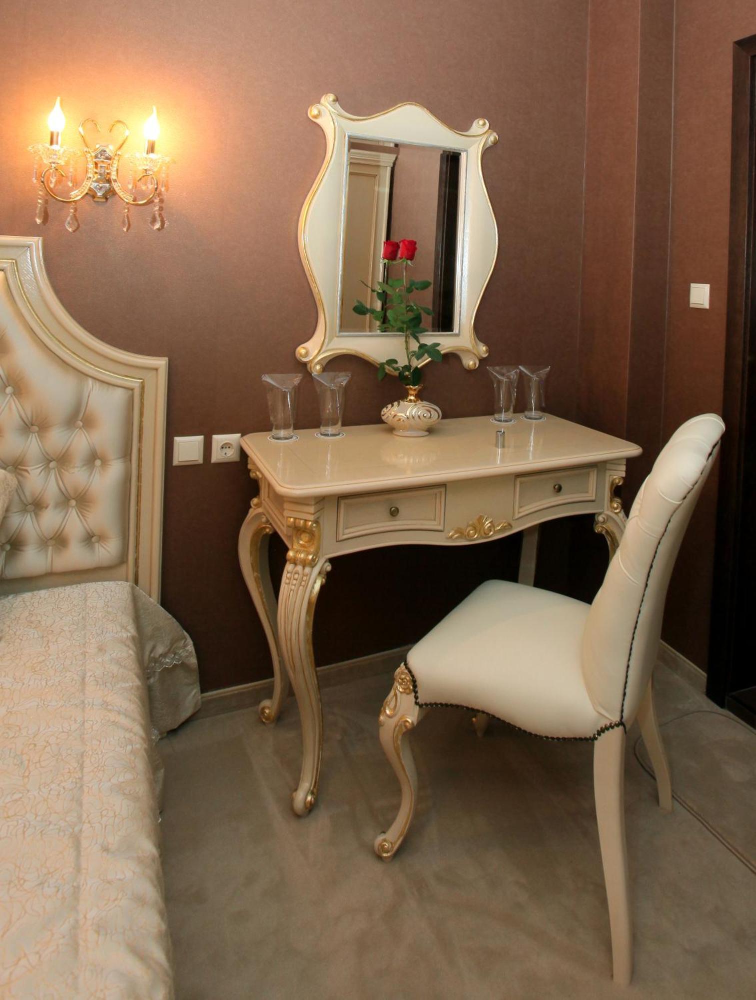 Hotel Diamond Kazanlak Ngoại thất bức ảnh