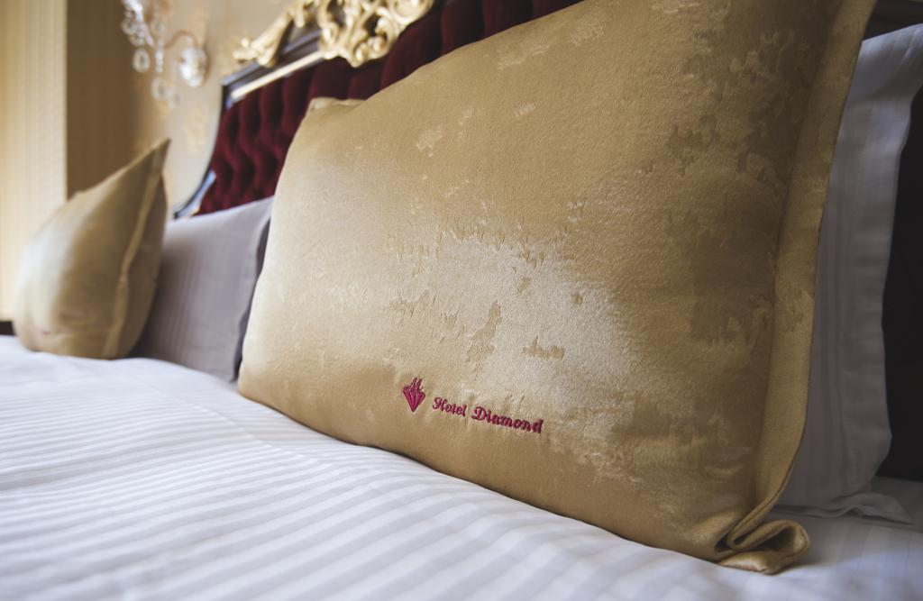 Hotel Diamond Kazanlak Ngoại thất bức ảnh