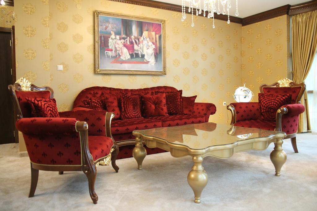 Hotel Diamond Kazanlak Ngoại thất bức ảnh